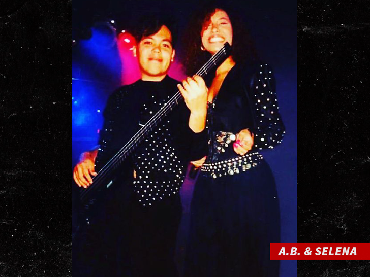 707171ac89ab43ae9a4dafe6ae4d6faa_md Selena Quintanilla and her brother A.B.