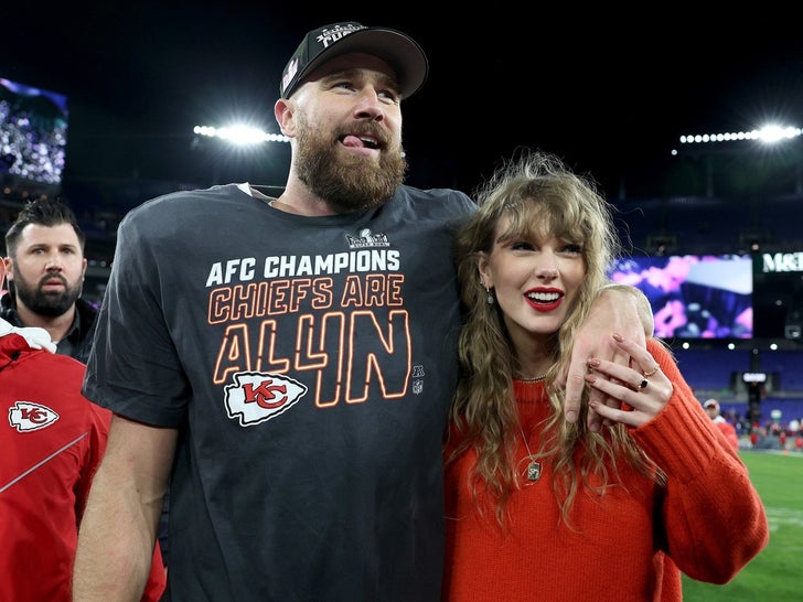 710f436521dd4417ad4518daecb9a6ac_md Taylor Swift Kisses Travis Kelce After Chiefs Win