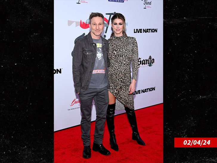 Kelly Rizzo and Breckin Meyer