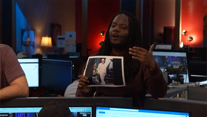 020524_tv_clips_brad_pitt_bucket_hat.01_00_09_08.Still001