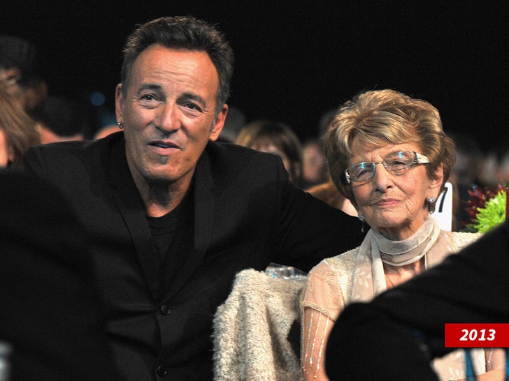 786e07353adf4373a6bd907d7d6a5cd3_md bruce and adele springsteen sub 2