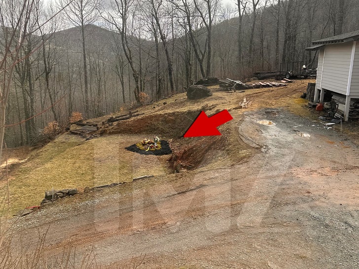 sean garinger memorial at NC home 2