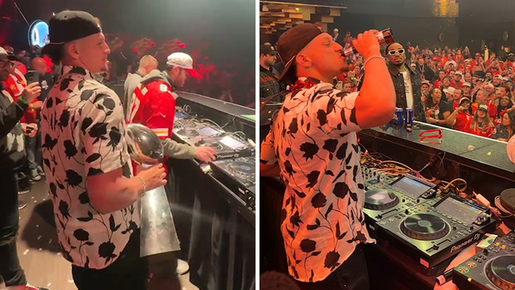 021224_mahomes_celebration_kal