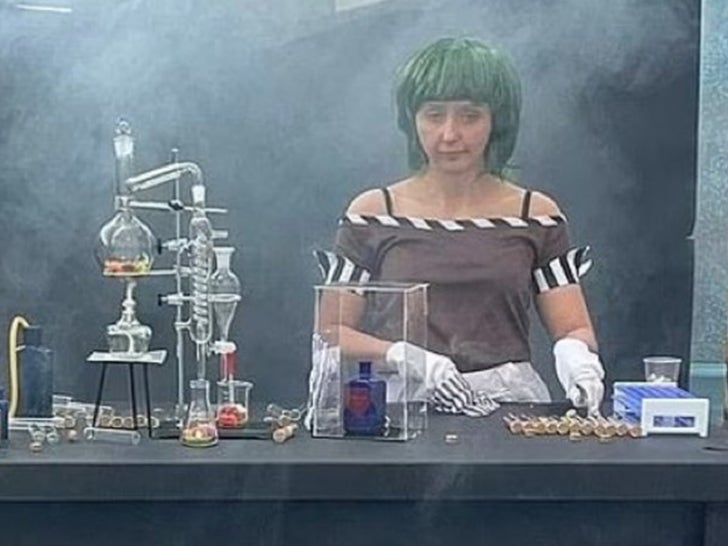 0228-wonka-experience-glasgow-photos-primary-4