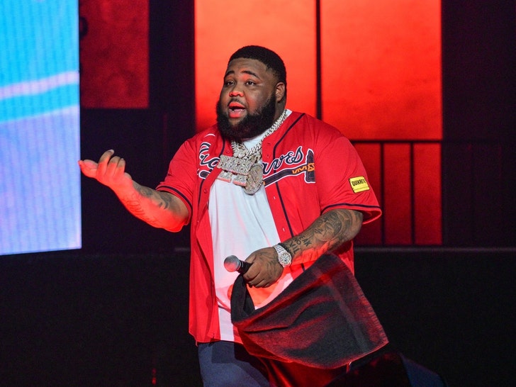 Rod Wave Performance Photos