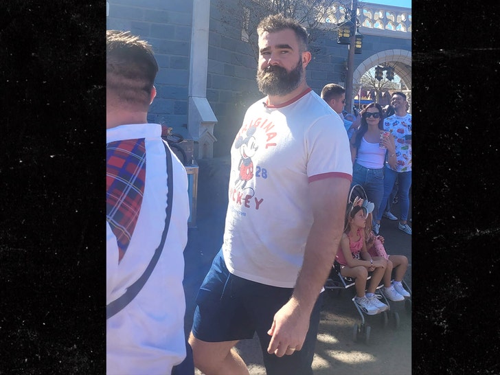 jason kelce at disneyland Kristen Gonzalez 1