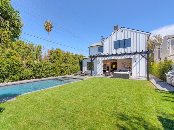 89bb884757be41ffac149d1f75993691_md tom sandoval ariana madix house