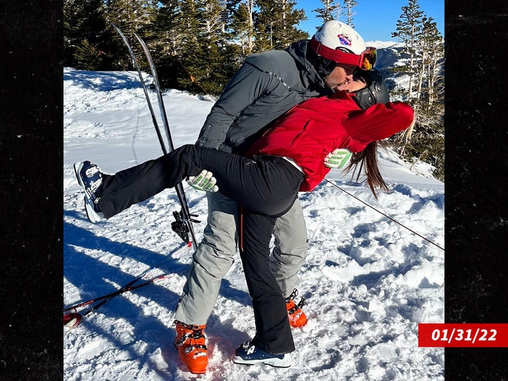 Kyle Richards Mauricio skiing insta pic