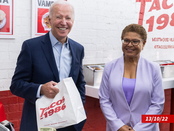 Karen Bass and Joe Biden  for spanish