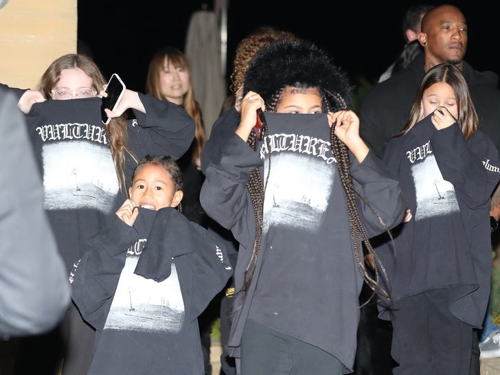 8f6b2aef25f644f4b5d6f84883e59c7c_md 0131-Kim-Kardashian-Kanye-West-Kids-Nobu-Family-Together-Meeting-Photos-primary-3