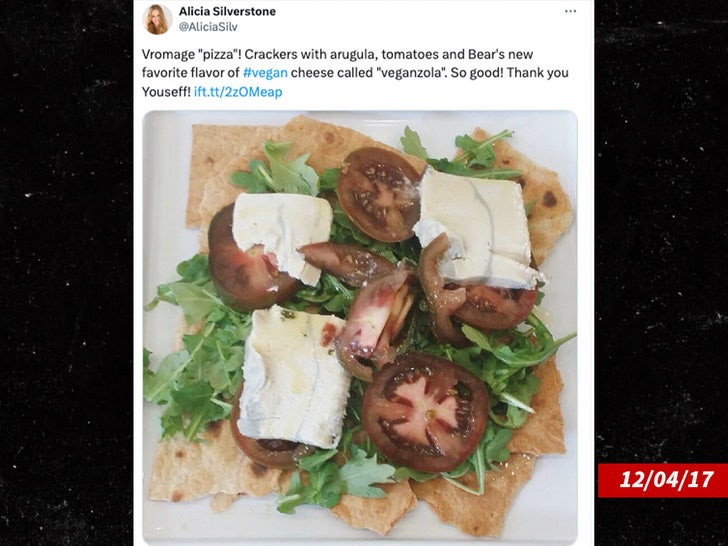 9129e04fc0854b078ba84873f2ccd29a_md Alicia Silverstone post