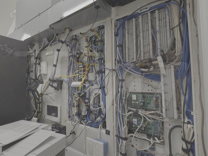 96c848482abb46408a20e0d1fbcb84e2_md 032624-diddy-raid-interior-wires-primary-v3