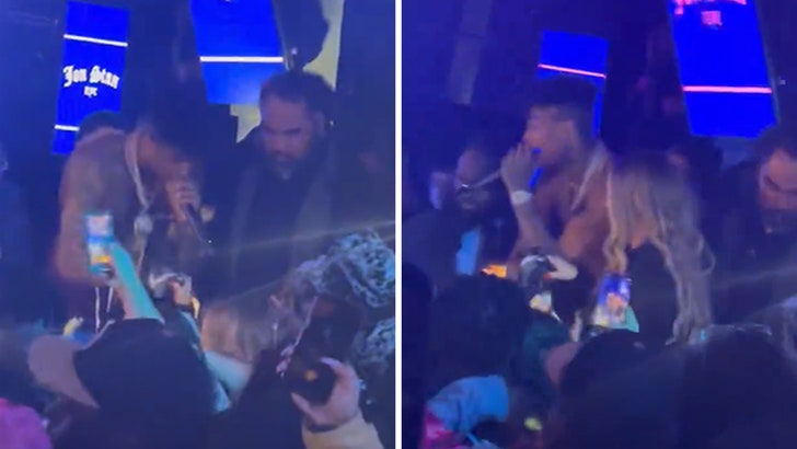 96f43918e7f94ded802b5be012fcb0b5_md 121823_blueface_kal