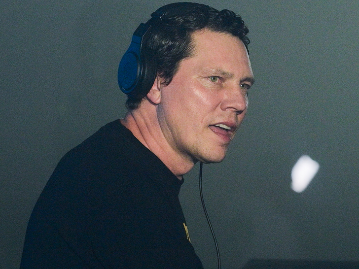 9849c397d87f4b6095a613dd690d6954_md dj tiesto wont perform at super bowl