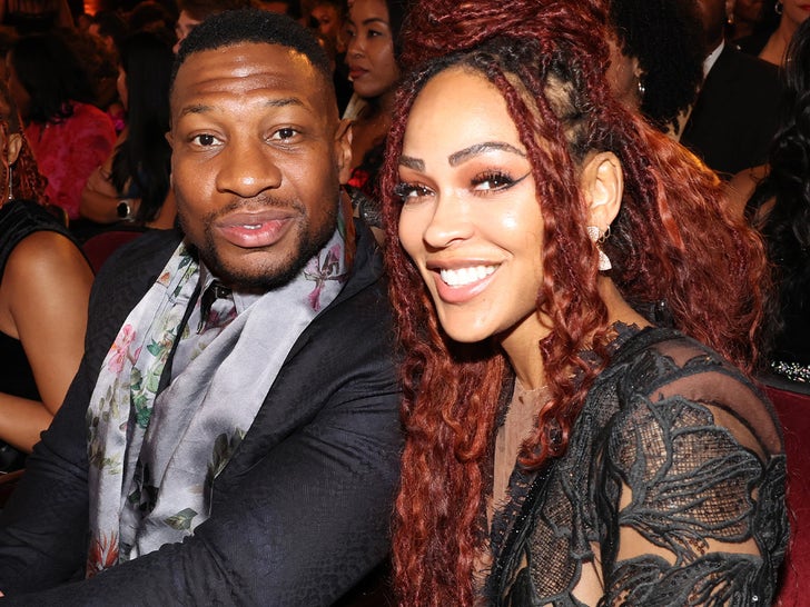 9a05a025f3264d0691c7d074ee2d9731_md-1 Jonathan Majors & Meagan Good Together