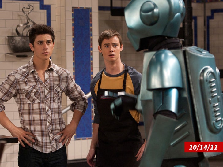 9a68b61c633f49f5960a44799646806a_md robot disney channe