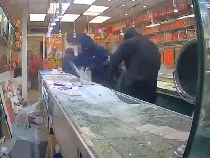 041224_phuong_jewelry-SG1