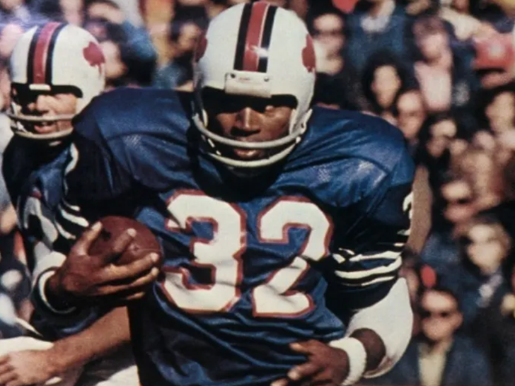 O.J. Simpson's Football Photos