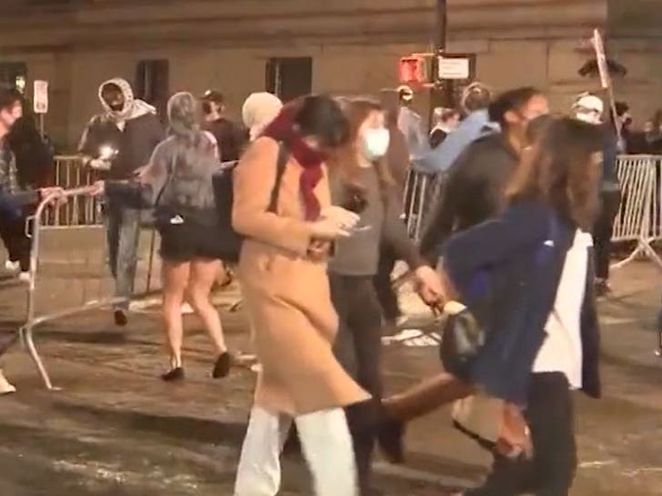 050124-columbia-university-nypd-3