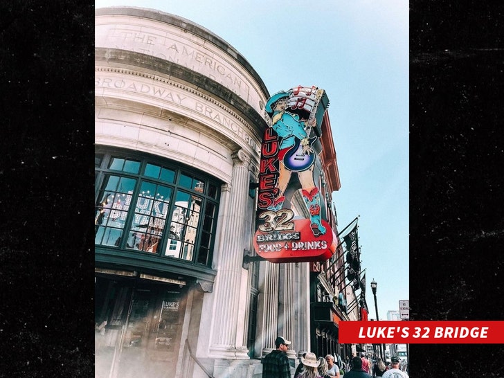 a795f1d57ee948f0bc681aa83461dcde_md-1 32 bridge luke bryan bar insta 1