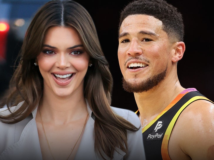 a7f1756dcf434fdfabc5c4a5774db3a2_md Kendall Jenner and Devin Booker smiling.