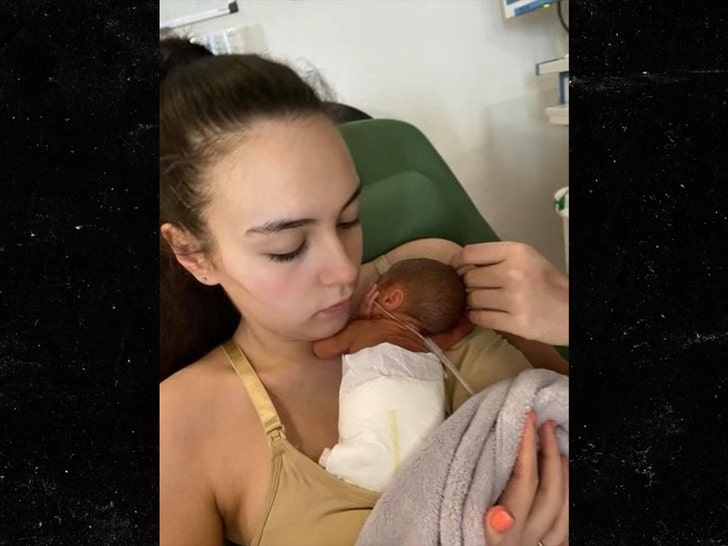 a86c065638f54d28844b11b034c8eb8c_md Kayleigh Doyle a UK mom who gave birth to twins