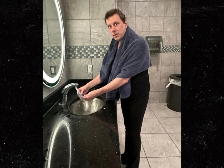 Planet Fitness Twitter sub 3