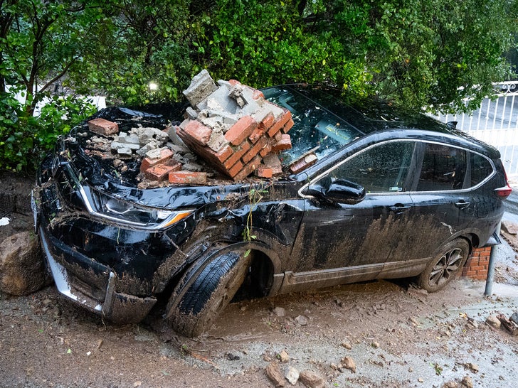 0205-Los-Angeles-Rain-Damage-Photos-primary-3