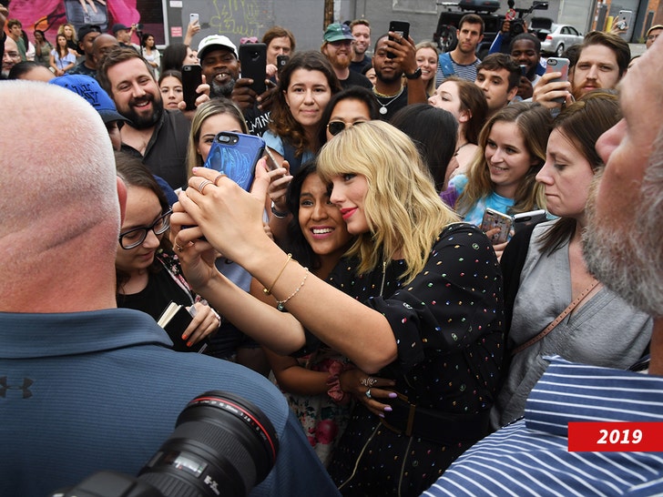 ab24b4b51b0c4b78bf04107d57c4fa7e_md taylor swift 2019 getty 1