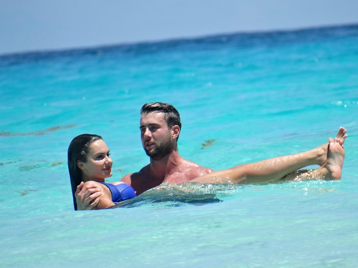 Harry Jowsey & Jessica Vestal -- 2023 Mexico Beach Vacation