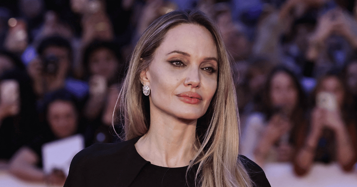 angelina-jolie-slams-brad-pitt-french-winery-lawsuit-latest-ruling-emails-text-messages-1-1766169961168 Photo of Angelina Jolie