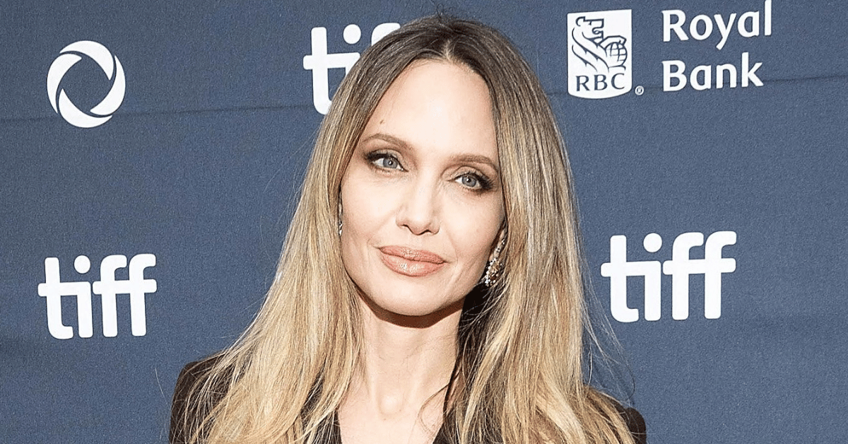 angelina-jolie-slams-brad-pitt-french-winery-lawsuit-latest-ruling-emails-text-messages-3-1766169993543 Photo of Angelina Jolie