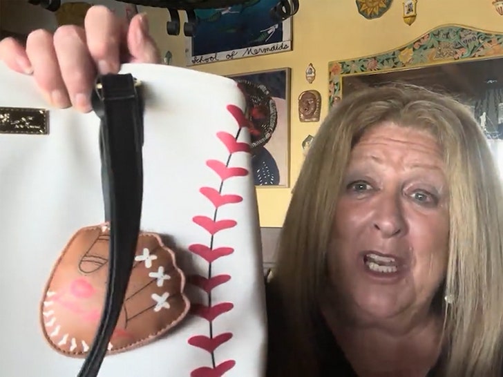 042224-elayne-boosler-bag-primary