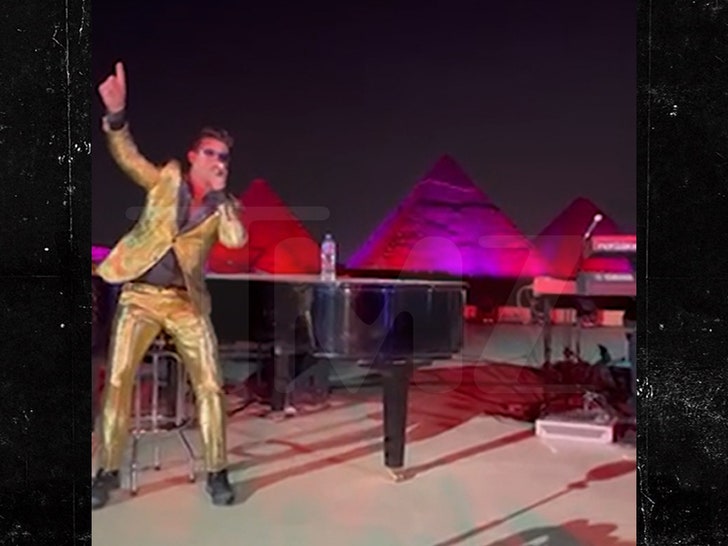 042724_robin_thicke-sg2