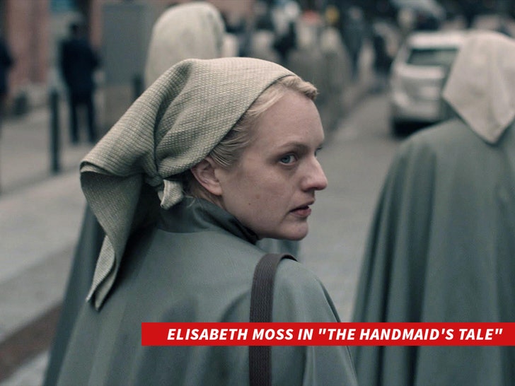 elizabeth moss in handmaids tale alamy