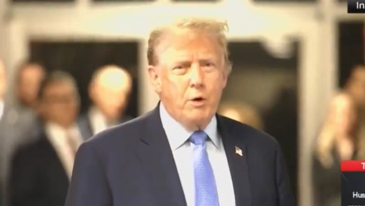 b5b94a1f6d7e438e81bd95f379353853_md-1 Donald Trump