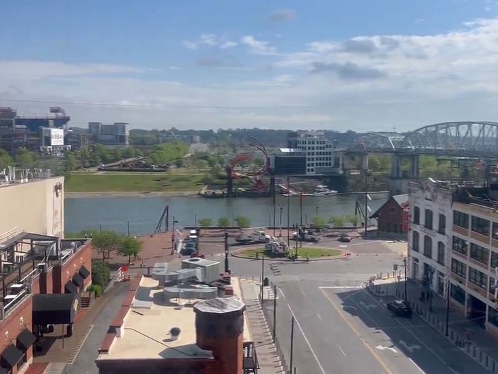 040824-morgan-wallen-bar-1