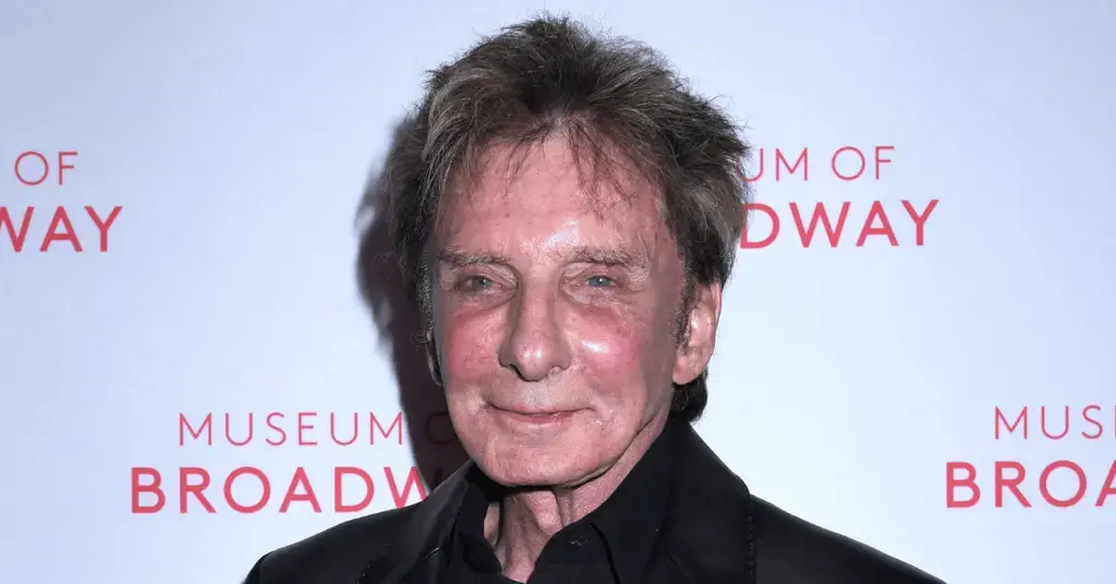 barry manilow reassures fans recovers hospital bed lung cancer surgery