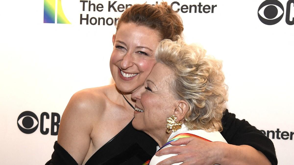 bette-midler-lookalike-daughter-sophie-von-haselberg-1769019902083 Photo of Bette Midler and Sophie von Haselberg