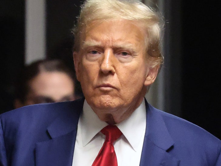 c2374a4ebd034b09b6810f22fcdc8887_md _Trump Main serious