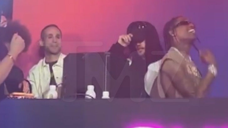 021124_justin_bieber_travis_scott_kal