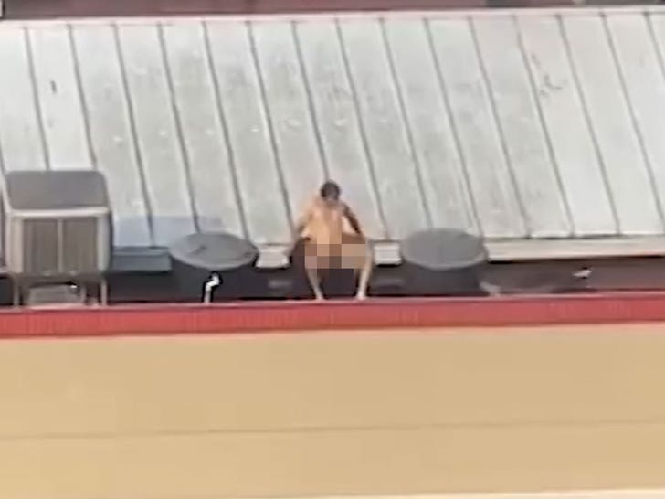 030624-naked-man-burger-king-2