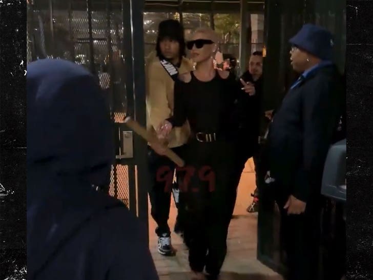 c9f5e5cc2b74472bbcc757c599ffefaf_md 021624-cj-stroud-amber-rose-1