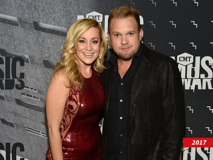 kellie pickler and huband kyle jacobs getty 1