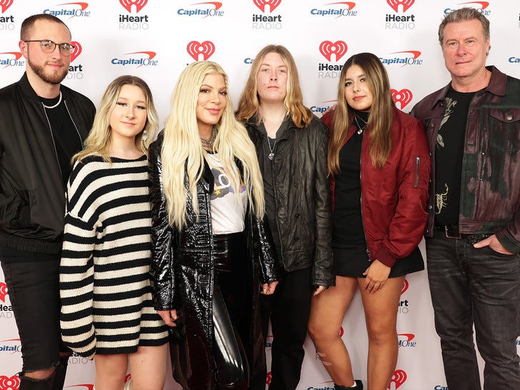 Tori Spelling and Dean McDermott's Family Photos