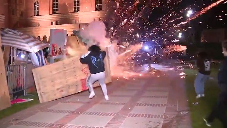 cd7de032f5c64d86b2084f136908a3e8_md 050124-ucla-fireworks-kal