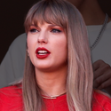ce34a01fe9c64da0ad530684e24a630e_xxs taylor swift