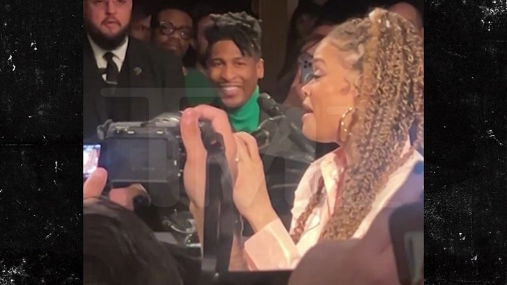 d1abec688c2a49969bb1818edc6ac20e_md 013024_lionel_richie_day_batiste_kal