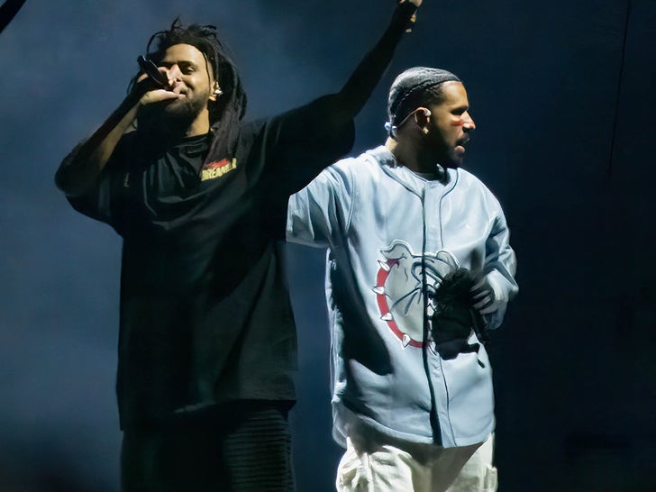 d3af5628ae82466a871a6dde2646d4f4_md Drake's 'It's All A Blur' Tour