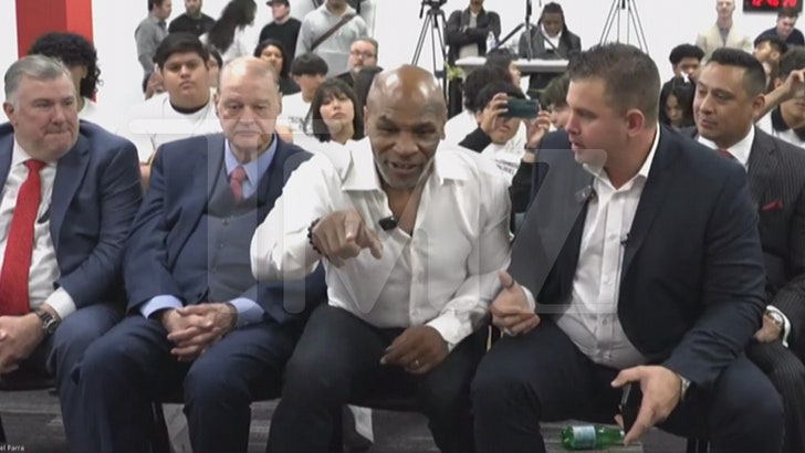 d47e2272127c4ec5a52547d306557e89_md 020124_mike_tyson_kal